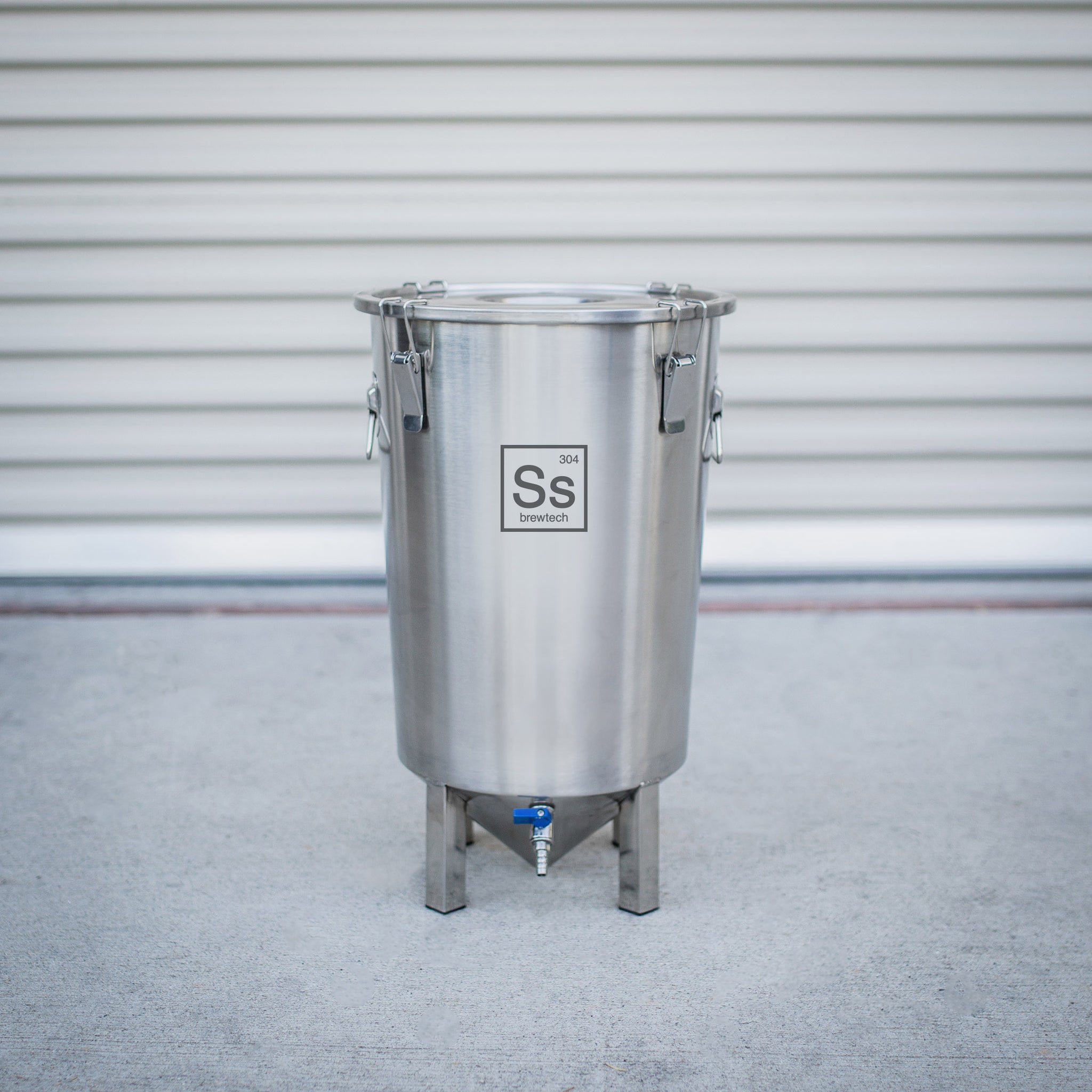 THE BREW BUCKET 7 GALLON 304 STAINLESS STEEL FERMENTER - Ss Brewtech