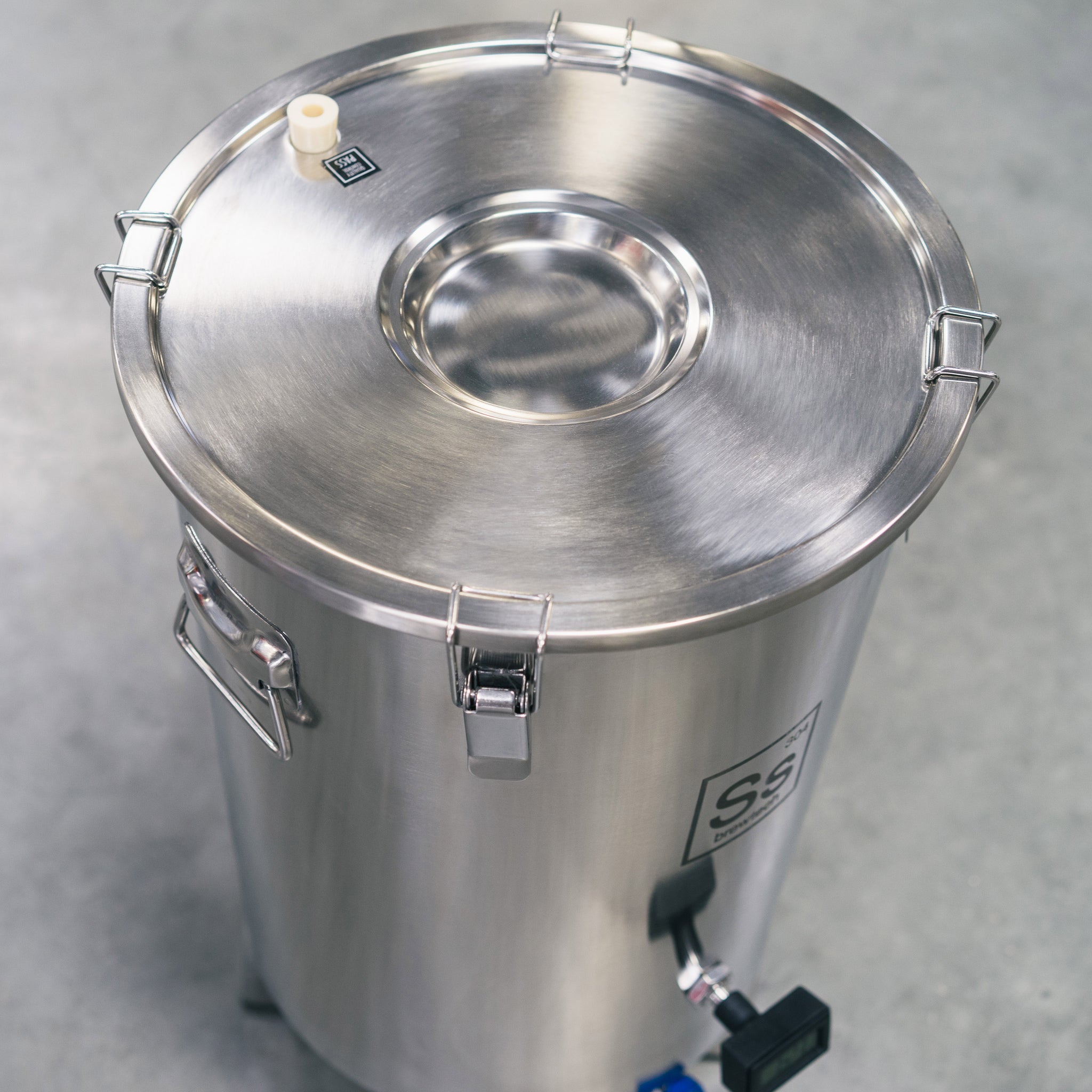 8.5 Gallon Brewmaster Stainless Steel Brew Kettle