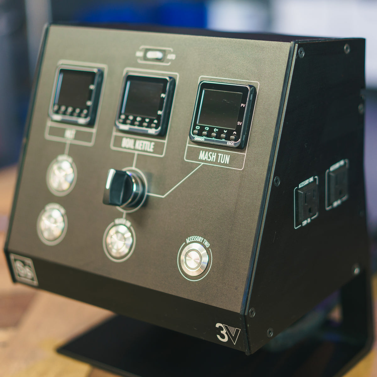 eController | 3V