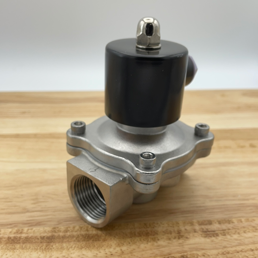 Pro Equipment |  Solenoid 1” NPT to 1” BSPP/G Thread