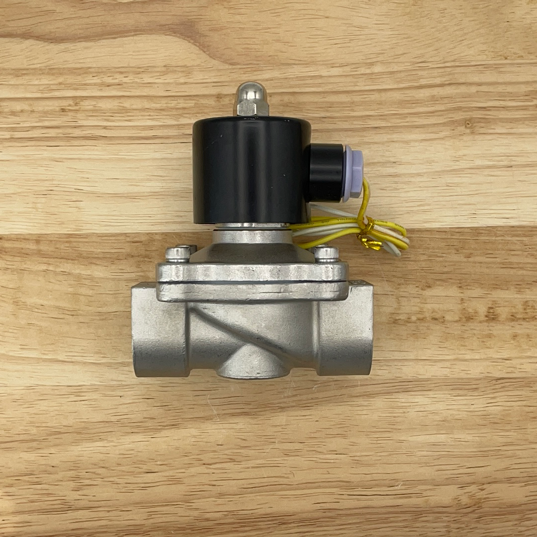 Pro Equipment |  Solenoid 1” NPT to 1” BSPP/G Thread